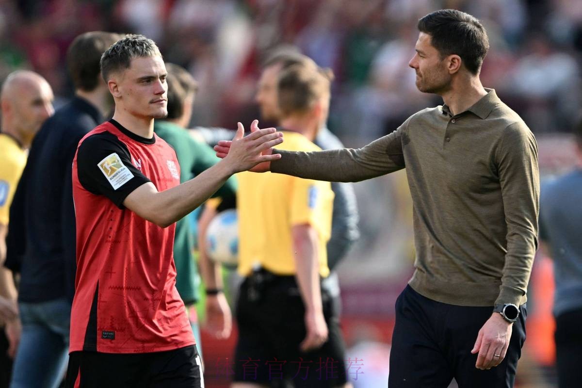 哈曼:皇马红军拜仁或竞争阿隆索 红军并不太需要 哈曼:皇马红军拜仁或竞争阿隆索 红军并不太需要